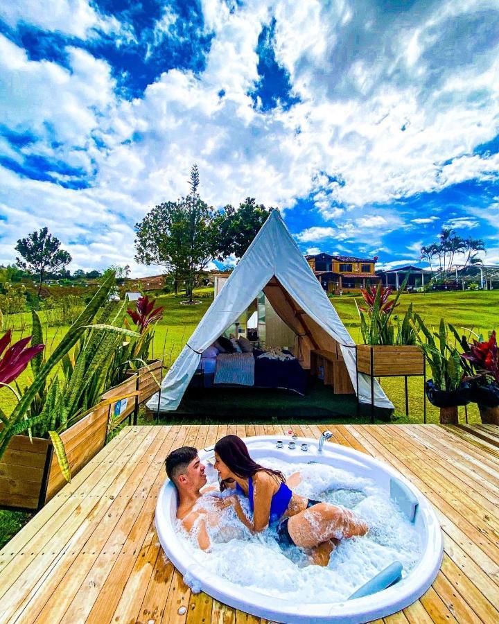 Aw Guatape Glamping Resort المظهر الخارجي الصورة